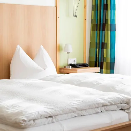 מלון Strandhotel Wietjes 3*